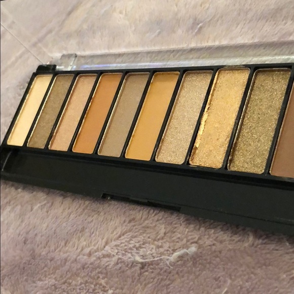 Eye shadow - Picture 3 of 4